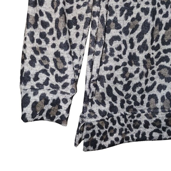 Ellen Tracy Womens Gray Animal Print VNeck Long Sleeve Warm Top Blouse Sweater M - Picture 13 of 15